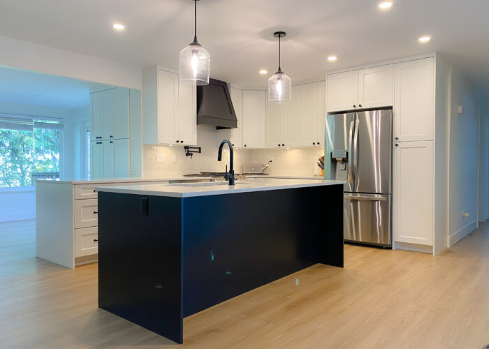 2 Tone Kitchen with In-Stock Kitchen Cabinet & crisp cabinetry design in Cloverdale, Surrey, BC.