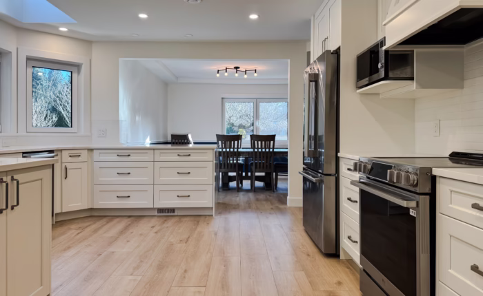 RTA In Stock cabinets & crisp cabinetry design in Elgin, Surrey, BC.