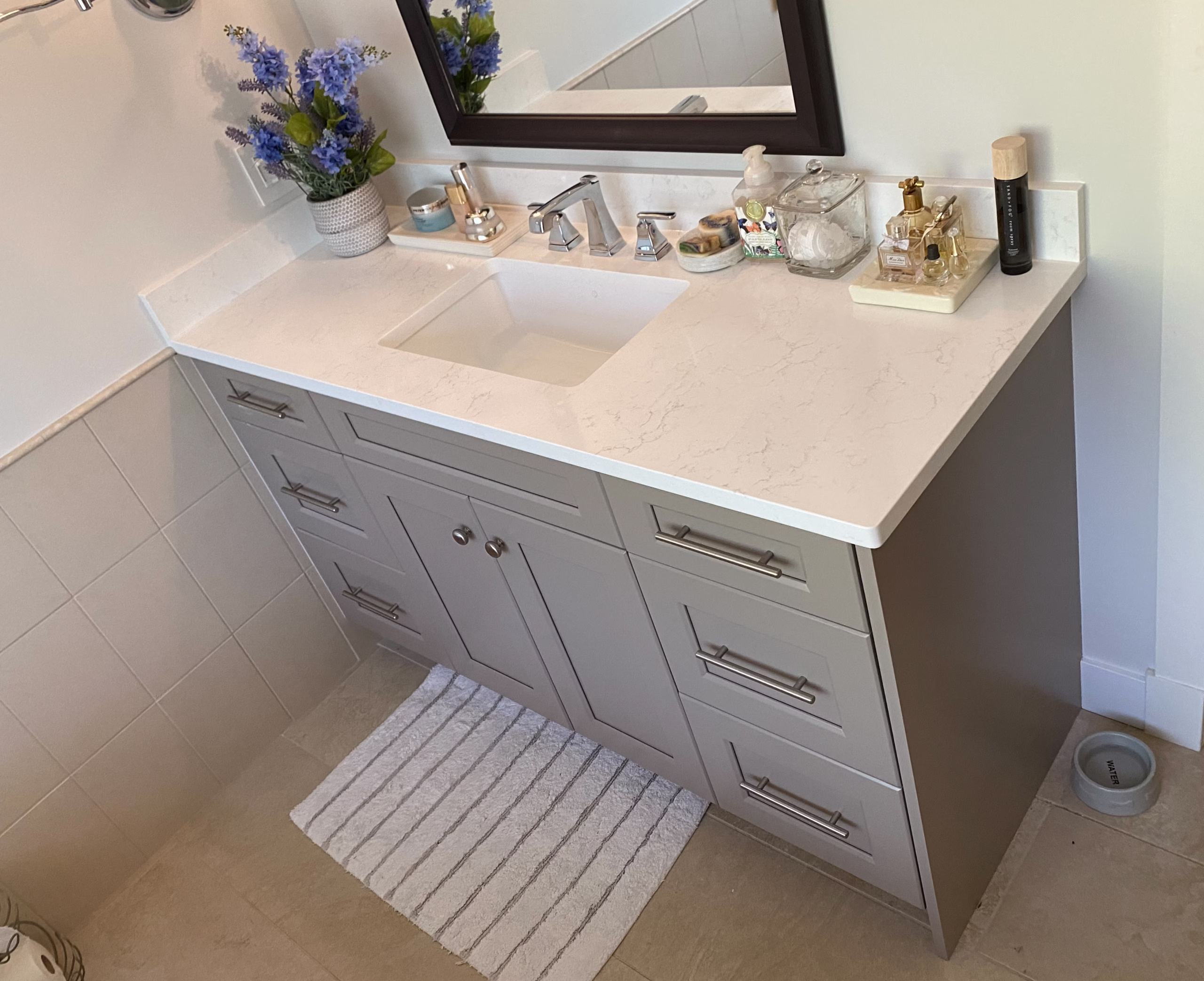 Waynesboro Taupe cabinet & contemporary hardware accents in Sunnyside, Surrey, BC.